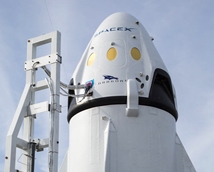 Realistic Space X Dragon and Dragon V2